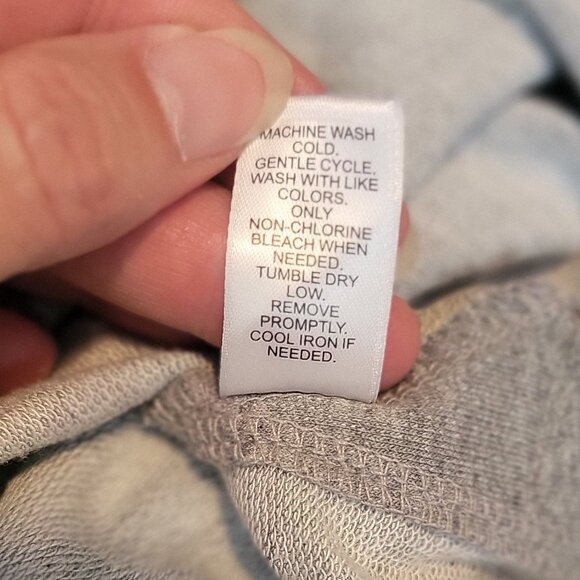 C Active Heathered Gray Knit 3/4 Sleeve Hoodie w/ Button Detail at Hem/Hip - Picture 11 of 11